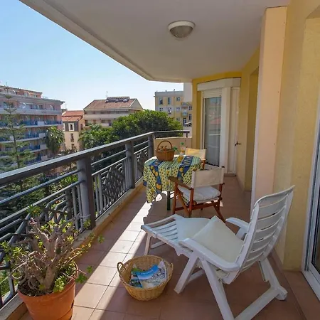 Apartment 28d - Centre Avec Terrasse Et Parking Menton